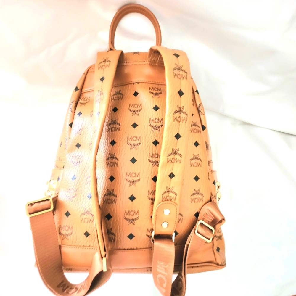 MCM Stark Backpack - Picture 5 of 14